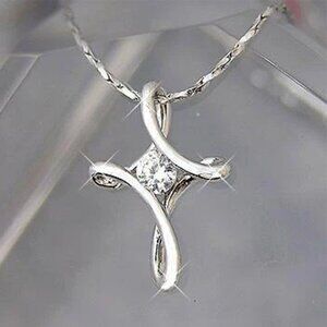 Brand new 925 sterling silver infinity pendant necklace, beautiful necklace